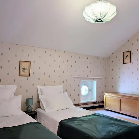 Maison Familiale - La Rabouillere Semesterbostad *