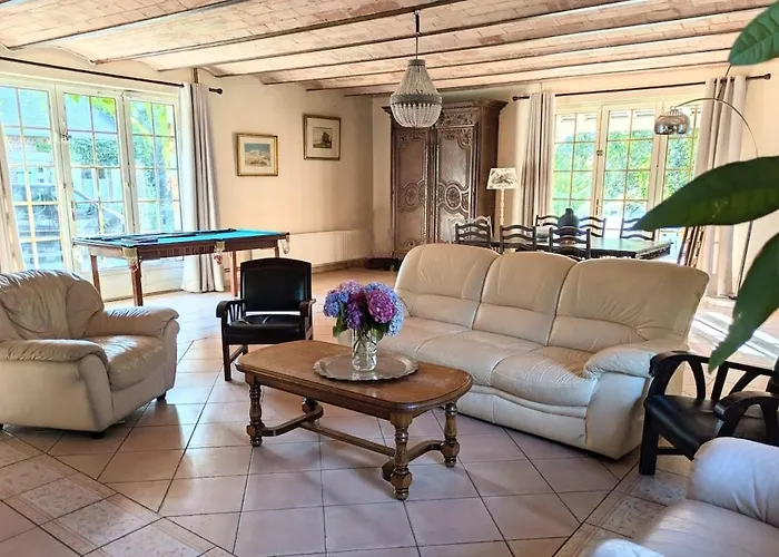 Maison Familiale - La Rabouillere * Englancourt